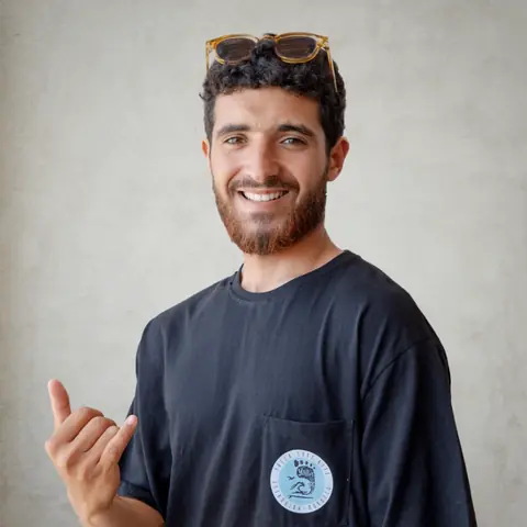 Aziz, moniteur de wingfoil à Essaouira